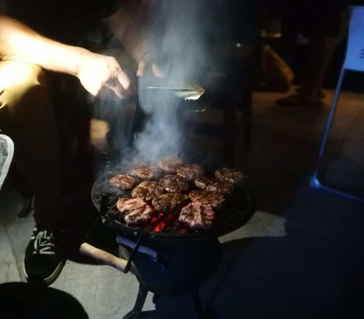 javigarciaro's tweet photo. Sin duda, una de las mejores cosas del #YESSummerCamp son los intercambios culturales de gastronomía https://t.co/Y9xYmGfvC5