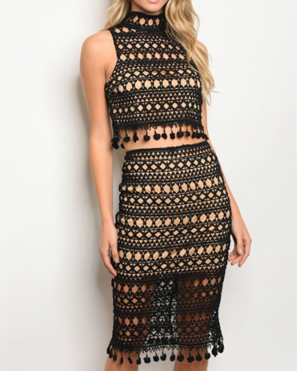 theSn00kishop's tweet photo. Bella Lace Dress comes in both Black and Red. Get it at 50% off today with promo code: DailyDeal https://t.co/xen9reHWI6