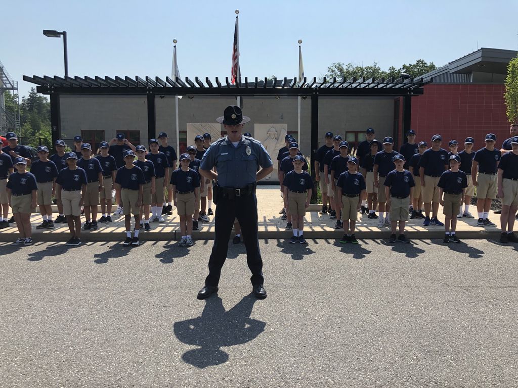 HowellPAL's tweet photo. Bad boys, bad boys whatcha gonna do when we come for you 🤨🚔🚨👮♂️👮♀️
.
.
The Youth Law Enforcement Academy of 2019 is in full swing! Check out our future law enforcement officers in training!
#HowellPAL #EveryKidNeedsAPAL #YouthLawEnforcementAcademy #HowellPolice https://t.co/tltnqwxATj