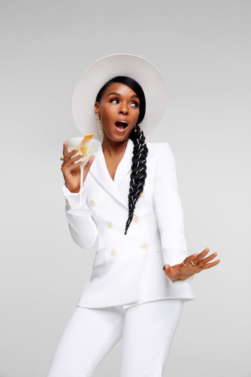 ArtAndMotionRep's tweet image. #JUCOphoto teams up again with @JanelleMonae for her limited, special edition collaboration with @belvederevodka.

More here: bit.ly/2M3kF5N
.
.
.
.
.
#jucophoto #belvederevodka #janellemonae #artandmotion
