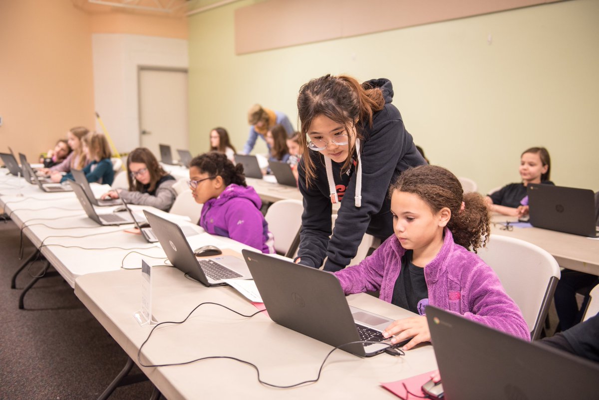 lancscifactory's tweet image. Local ladies are needed to volunteer with the #GirlsCodeClub at the #LancasterScienceFactory! No experience necessary to help at these monthly meetups! Contact elandis@tlsf.org for more details... ow.ly/7XXn50vh3FI @lancscifactory #LancasterPA