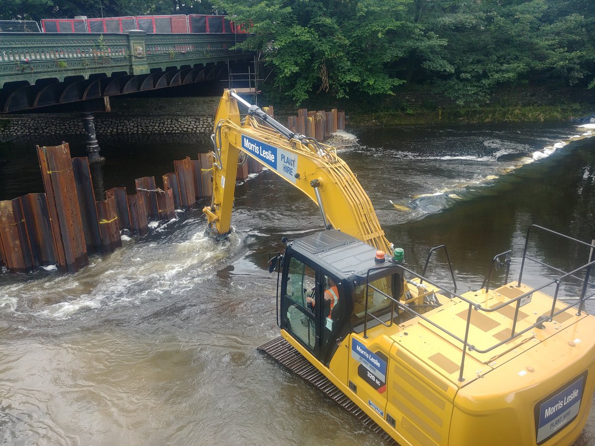 CumbriaCC's tweet photo. Victoria Bridge, #Kendal - based on works completed so far, we anticipate that the bridge will re-open on Monday 5 August.  However, if work progresses well, and the weather conditions remain dry, it may be possible to re-open the bridge at some point over the weekend. https://t.co/U2O5zSOak5