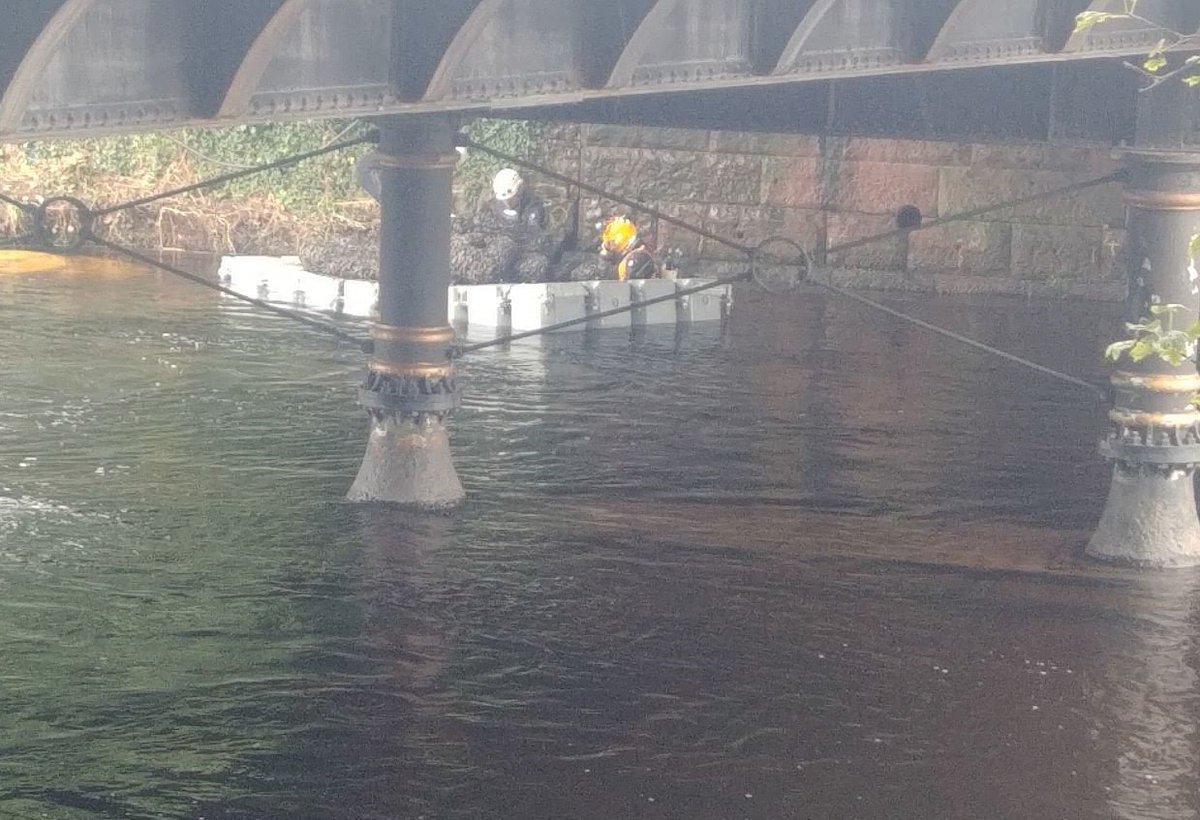 CumbriaCC's tweet photo. Victoria Bridge, #Kendal - based on works completed so far, we anticipate that the bridge will re-open on Monday 5 August.  However, if work progresses well, and the weather conditions remain dry, it may be possible to re-open the bridge at some point over the weekend. https://t.co/U2O5zSOak5