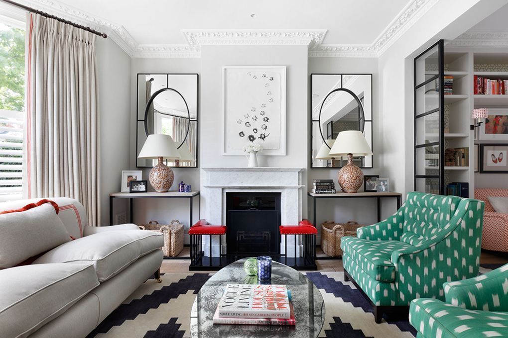 _houseandgarden's tweet photo. Bold approaches to mixing pattern from our living room gallery: https://t.co/OlLvR4kpVN https://t.co/BhEBZwY4Oe