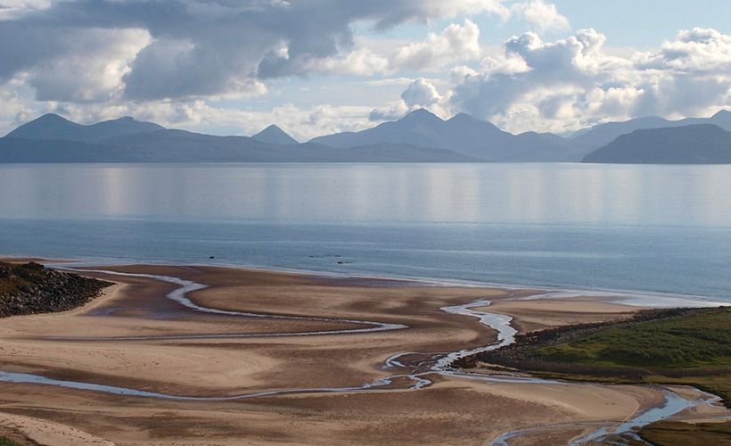 The stunning #beaches of the #Applecross Peninsula beckon - truly spectacular with endless white sand and sweeping views #Highlands duirinishlodge.com/the-location/