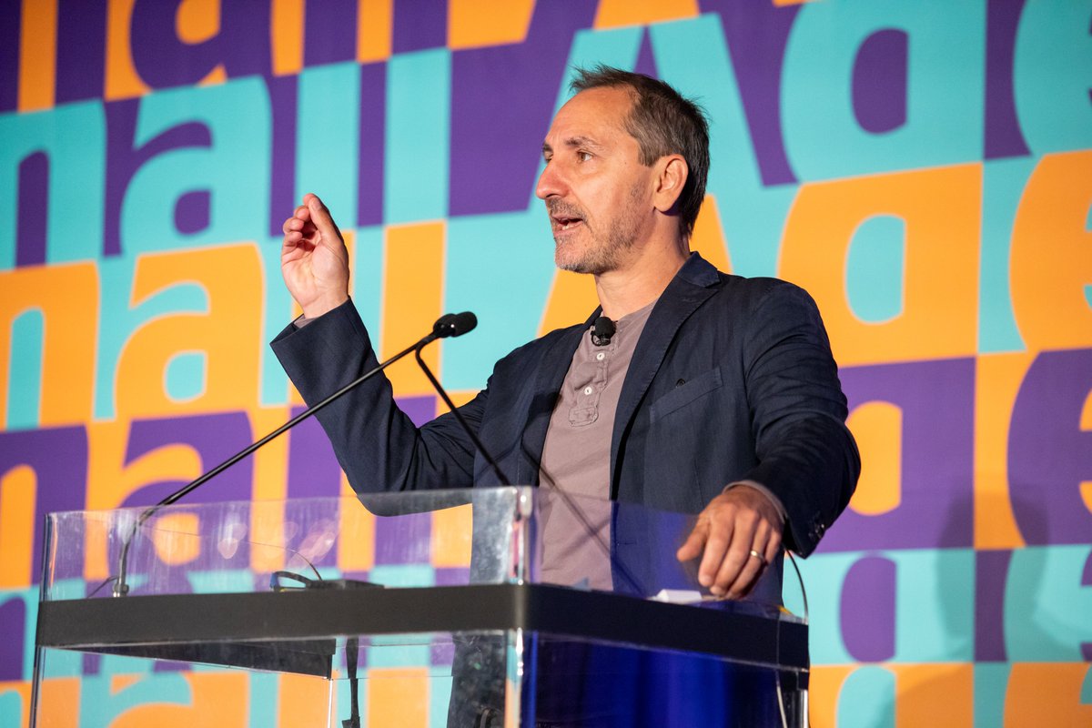 "Even though I loved my independence and in my delusional mind I bought Accenture, I'm not afraid to take punts and shots." - <a href="/ddroga/">David Droga</a>, <a href="/droga5/">Droga5</a> #AdAgeSmallAgency