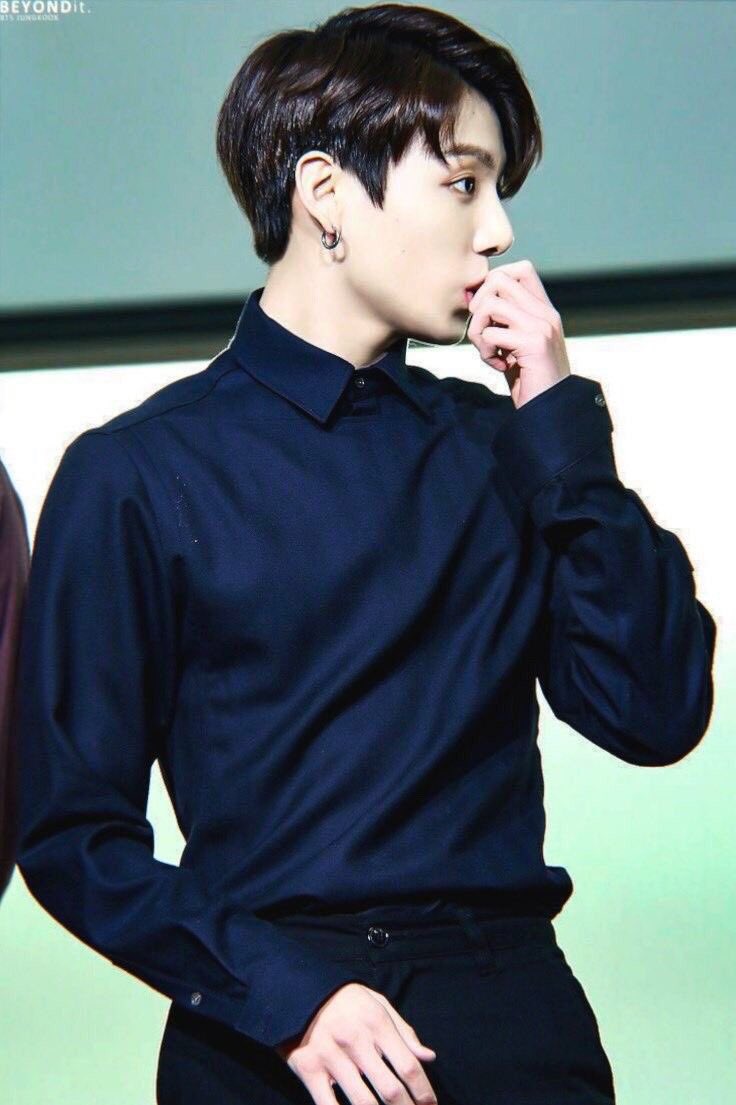 hhollopp's tweet photo. 1. 방탄소년단 정국 https://t.co/ECVg1aOm3X