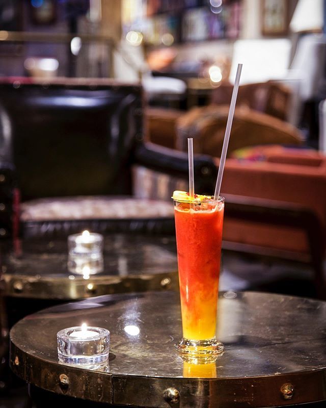 Jaksmayfair's tweet photo. Cool down this summer with our special drinks offer available in the bar 5pm - 8pm. Enjoy up to 40% off selected cocktails, wine and beer daily. #jaksmayfair #summertime #mayfairbar https://t.co/SomprlaaHd https://t.co/cU3YASSMAM