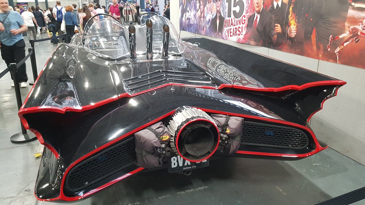 RealFloppyLion's tweet photo. Finally worked out what that roadsign means..!!😀

A superb 1960s TV Batmobile at #LFCC2019 at the weekend!!🦇

#batman
#adamwest
#TurbinesToSpeed 
#cars
#cultTV https://t.co/Sd9HY3AsvN