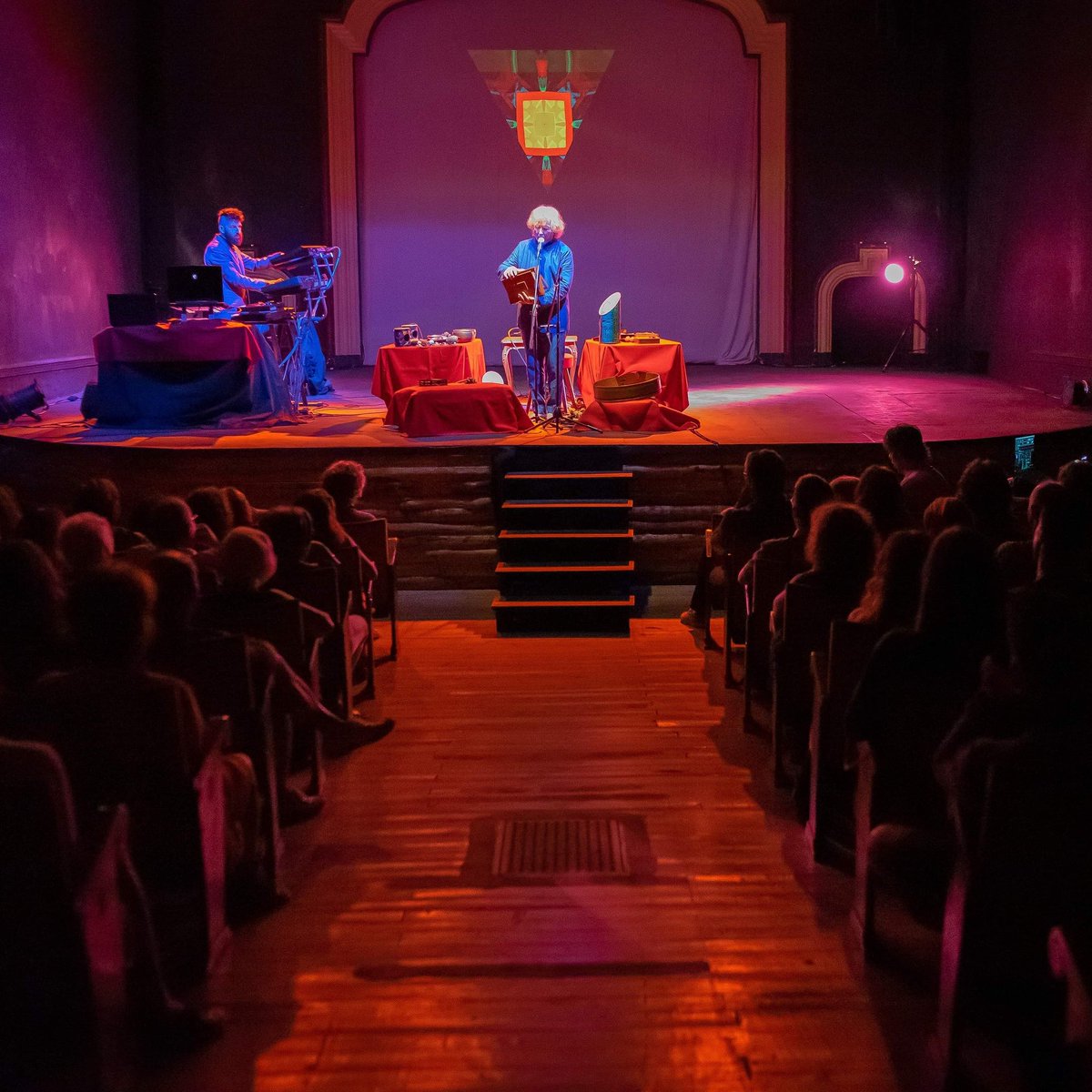 JavierCompose's tweet image. Maravilloso concierto! @Feelharmonicss con el gran @Enrique_voz #feelharmonics #musica #madrid #cercedilla #musicaenvivo