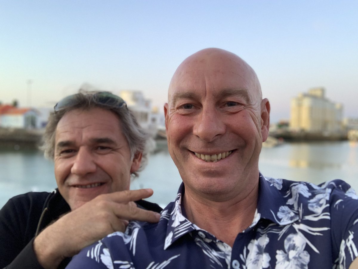 blaisou85's tweet photo. Quand tu rencontres un marin qui affronte la mer #respsct
« concurrent pirate » de la compétition. Après plus de trente ans de métier,
Jeff a décidé que plus rien ni personne ne pourrait se mettre entre lui et
la mer https://t.co/AWLh4EkXkS