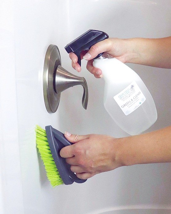 SOAPSTONESSOAP's tweet image. Want to clean up your act and use a natural cleaner in your house? Green and Clean will keep your house sparkling!

soapstones.ca/collections/gr…

#clean #green #eco