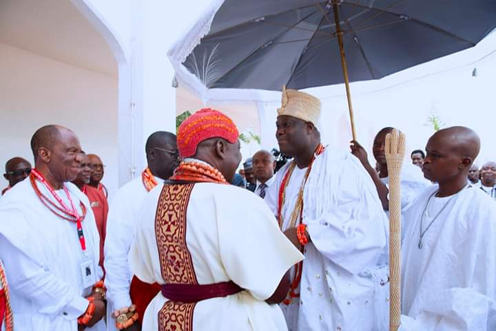CitizenOyelakin's tweet photo. PRESIDENT @BUHARI RECEIVES TRADITIONAL RULERS FROM SOUTHWEST AT THE STATE HOUSE ABUJA. PHOTO; SUNDAY AGHAEZE. JULY 31 2019

#NextLevelRoyal https://t.co/e46cv02D0p