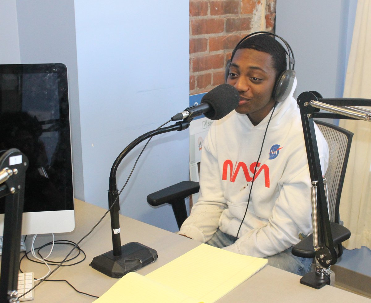 NewLensUrbanMen's tweet photo. The George Washington Carver Enterprise is back again for another summer thanks to our partnership with @RightTrackSP. One of the jobs this year that #NewLensSociety will be offering the mentees will be #NewLensRadio at @WEQY1047. Read more https://t.co/g7E1hEyeVJ https://t.co/D9uBamh4xs