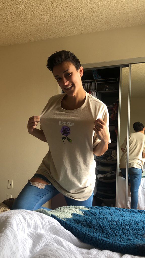 QueerGirlzSlay's tweet photo. Grey how lit were you? “I was gasLIT” #extalk lmao https://t.co/wjS3QMLCXT
