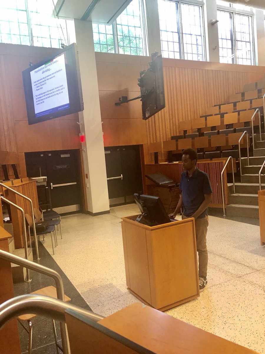 CoolidgeAOHS's tweet photo. Incredibly proud of our @CoolidgeAOHS scholars. They presented topics about health disparities in DC as part of their #NAFinternship @GUMedicine.
#BeFutureReady
@dccoolidgeshs @NAFCareerAcads @dcpublicschools @GeorgetownInDC @DCCollegeCareer https://t.co/y0yIRxmF04