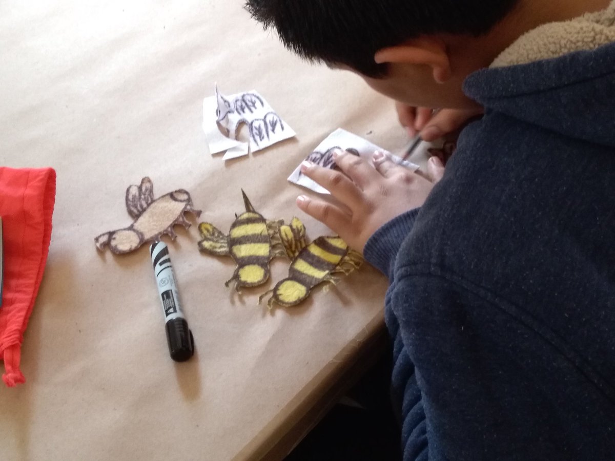 voidrizoma's tweet image. Segundo día 😊✌️
#BioRobots 
#TalleresLCD #STEAMEdu 
Electrónica y educación ambiental 💜