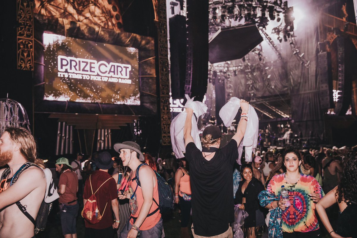 Electricology's tweet image. PRIIIIIIIIIZE CART!

Electricology and the #ForestFamily helped keep The Forest clean thanks to partners @BellsBrewery, @ENOHammocks, @GloFX, and @GrassrootsCali, who all donated unique items to the Prize Cart for #EF2019! 💚 #PlugInToEF