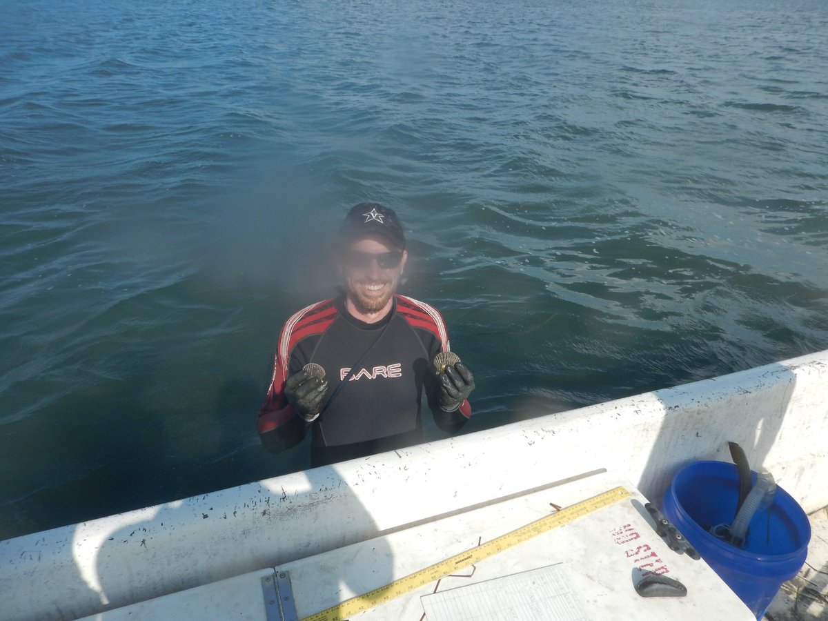 LabSav's tweet image. After 7 years and 2 degrees, our very own Dr. @AJJohnson1607 is heading to @vanderbiltlaw! We&apos;re sad to see him go, but can&apos;t wait to see what he&apos;ll do next. We know his future is bright! #seagrass @VIMS_News