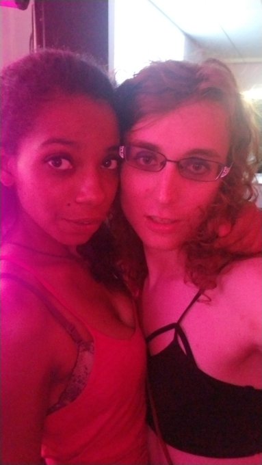 Blurry phone pics are really the best Met this cutie @KlintelleMoore https://t.co/hMc6oU7N9o<a href="/tag/myfreecams"class="tags"><span>#myfreecams</span></a><a href="/tag/onmfc"class="tags"><span>#onmfc</span></a>