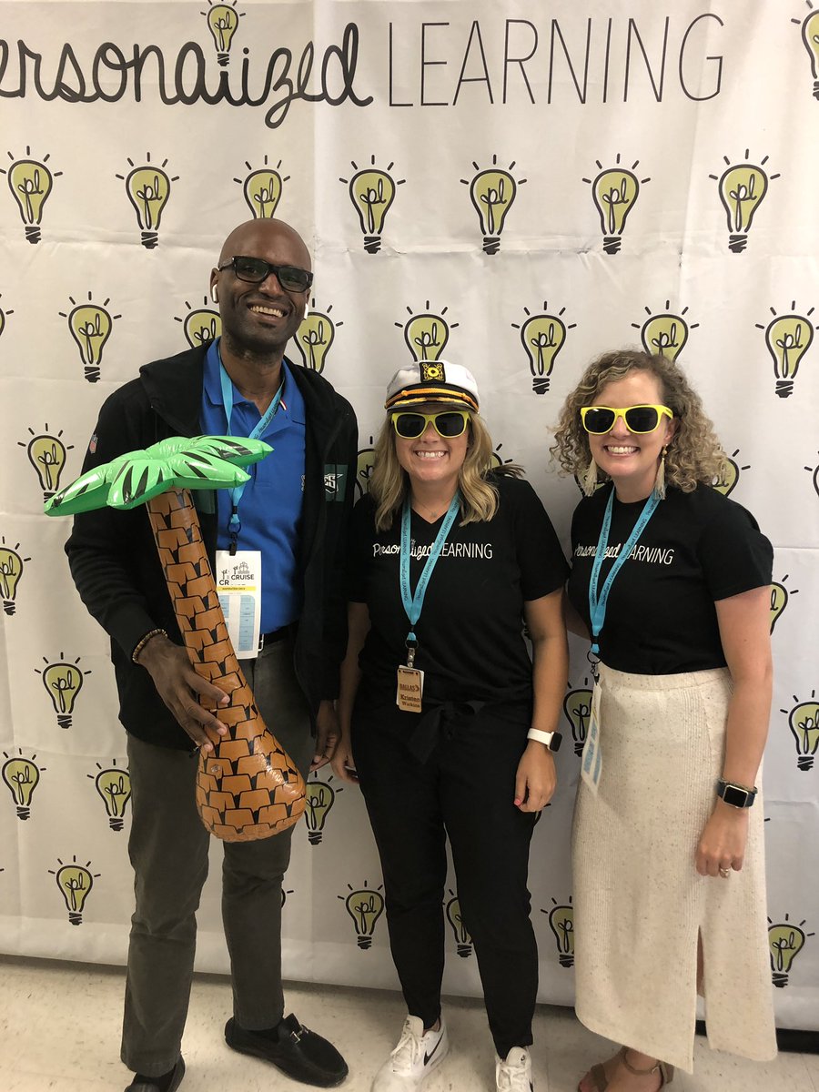 AllenHa91031588's tweet photo. PL Cruise (PD) presenters. #PLCruise @ILCsDallasISD https://t.co/jD1KBuwJZ7