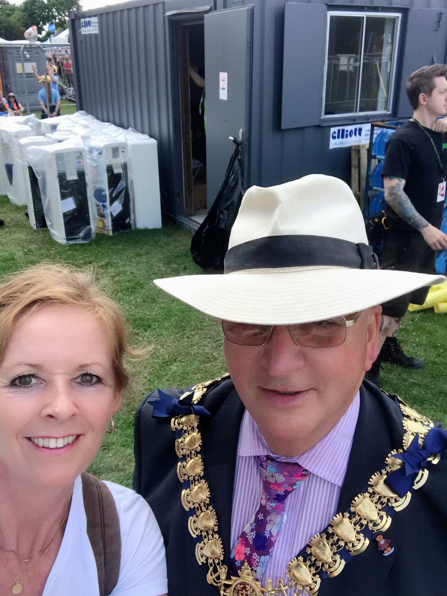 liveleighlove's tweet photo. Thank you @villagegreenfes for an awesome day π
A pleasure to cover the private Schools Day on the Friday @MusicManProject and meet and chat with #mayorofsouthend & #MayoressofSouthend & @amessd_southend more! @laurajordan69 #southendonsea #nextgeneration #vg2019 #davidamess https://t.co/YkVga1qMYz