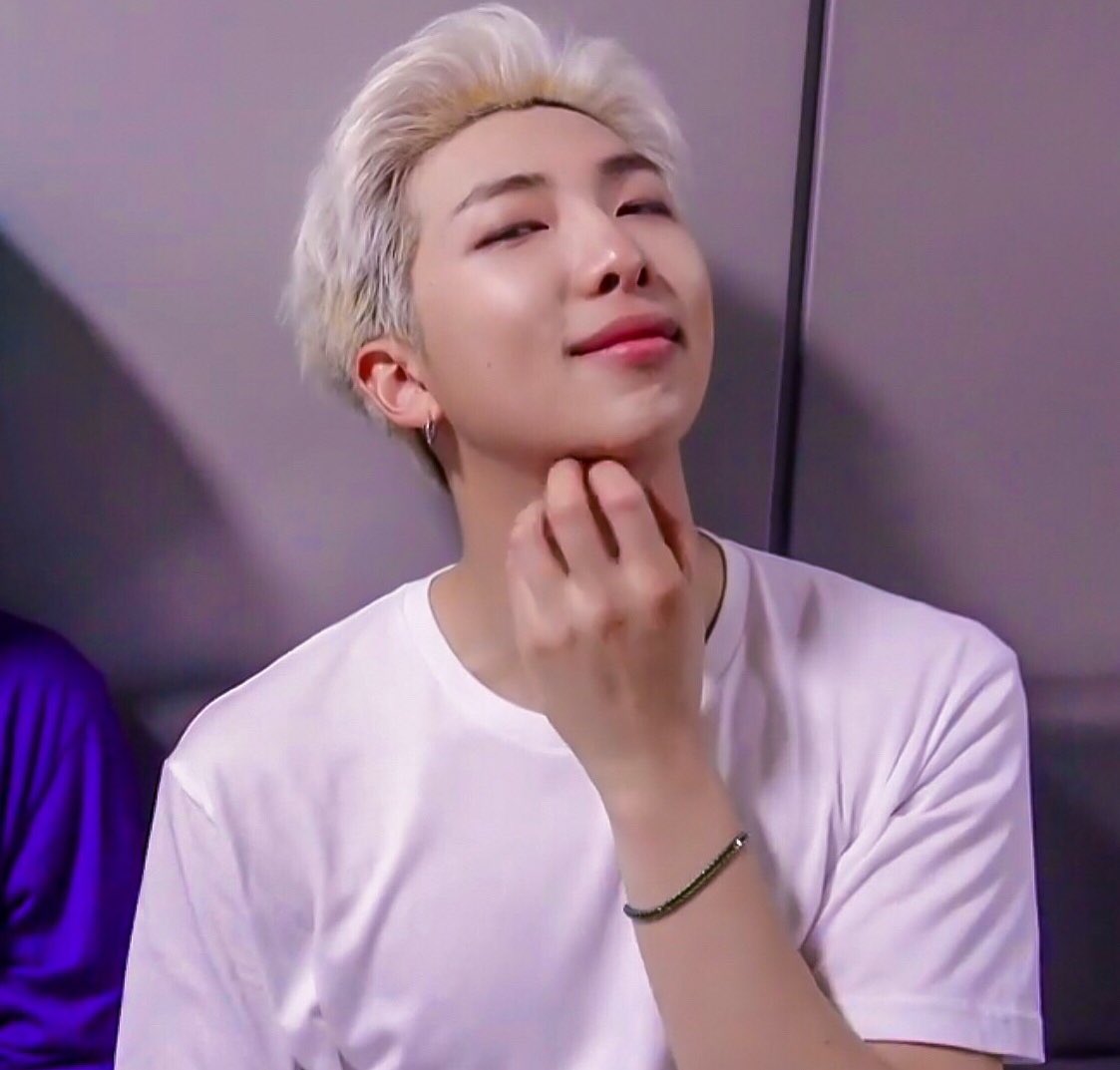 joondetail's tweet photo. the prettiest boy https://t.co/2eH2heFylX
