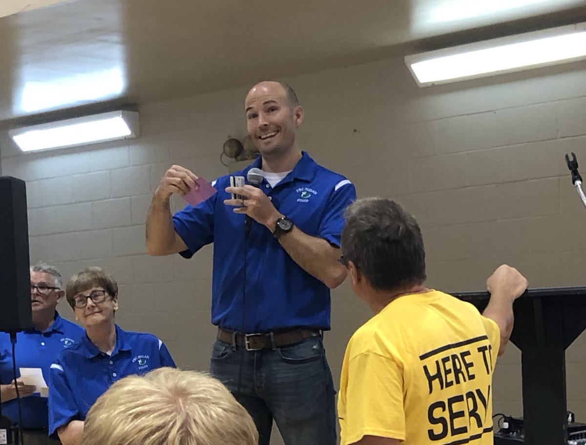 MilanCTE's tweet image. Thank you @MilanFBC for the MSSD lunch and prizes. We appreciate all you do for us! #BetheTree #MilanAwesome