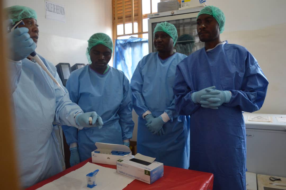 AfricaCDC's tweet image. Some laboratory technicians involved in #Ebola response in DRC trained to use the GeneXpert machine and in sample analysis by @_AfricanUnion @AfricaCDC volunteer @MinSanteRDC @WHOAFRO @AfricaCDC_IWD @PHE_uk @JNkengasong @Wynne1966 @djoudalbaye