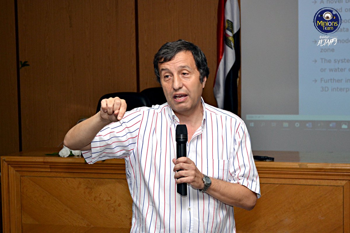 MinionsTeam2's tweet image. قام مينيونز تيم بتنظيم اليوم التدريبي لقسم الجيولوجيا الذي قدمه 
Prof. Buelent Tezkan الاستاذ بكلية الرياضيات و العلوم الطبيعية معهد الجيوفيزياء و الأرصاد الجوية جامعة كولونيا بألمانيا
تحت اشراف 
السيد الأستاذ الدكتور رئيس قسم الجيولوجيا
أ. د / احمد السيد المحمودي