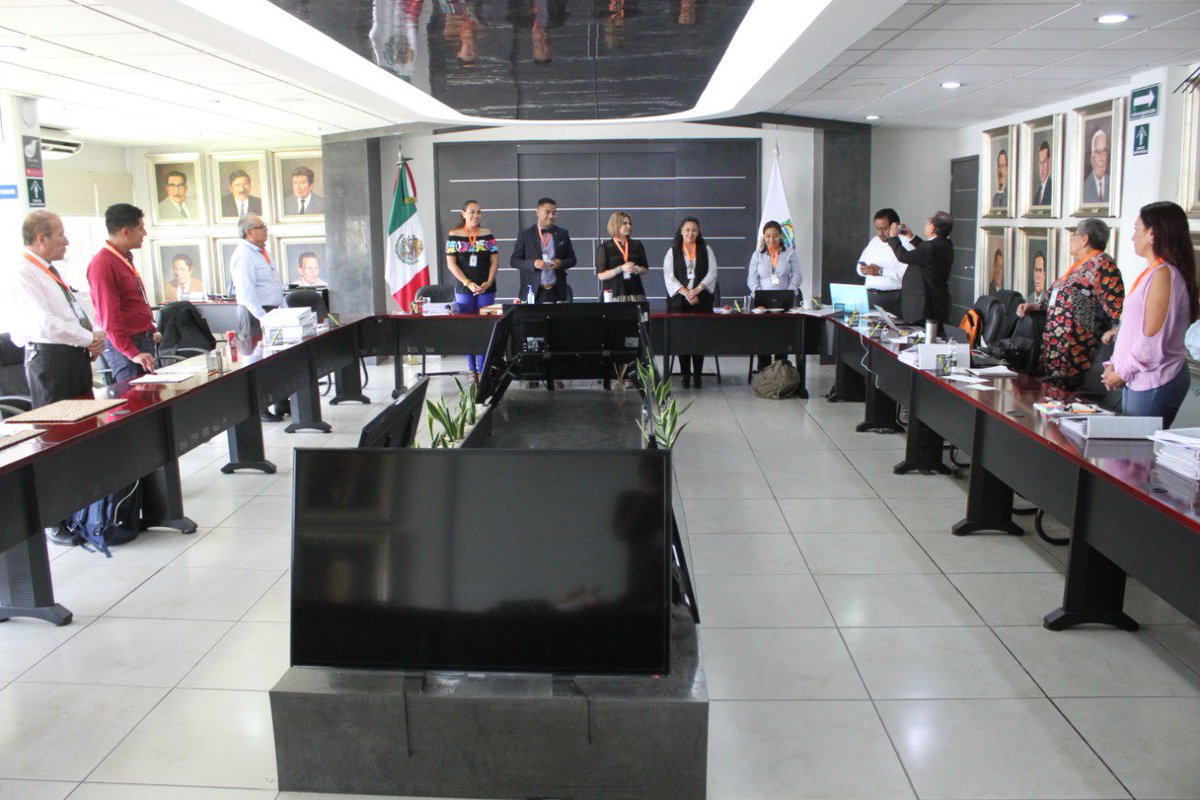 MiguelRobles_B's tweet photo. Al Personal Administrativo y de Apoyo, reitero mi gratitud por su dedicación, responsabilidad, compañerismo y por brindarme todas las herramientas para los logros alcanzados en mi encomienda. Gracias por trabajar en equipo. https://t.co/XwMBoCeF6u