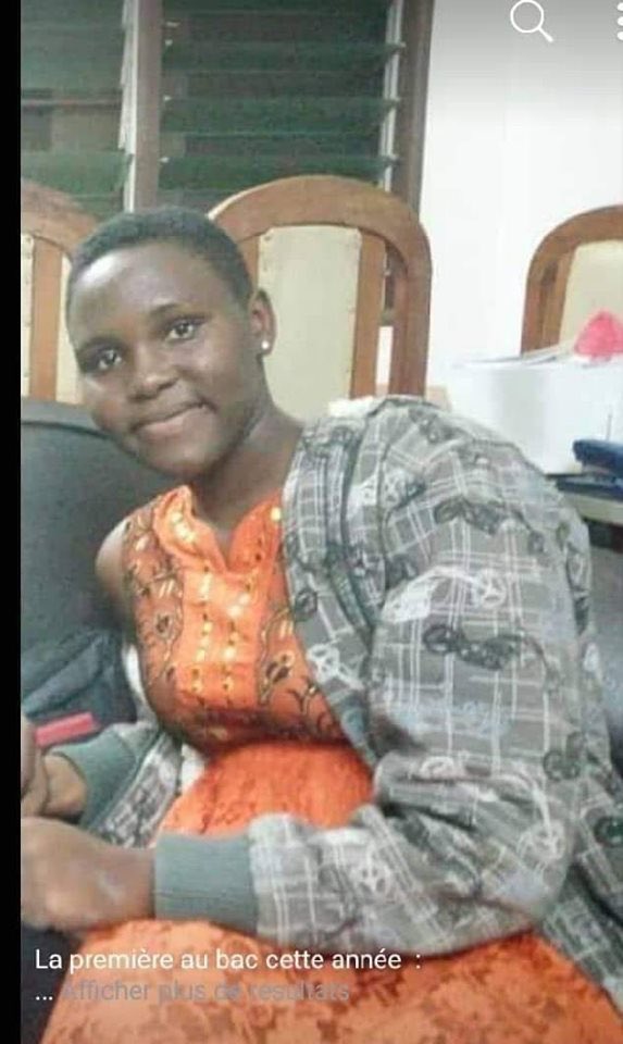 #BENIN : Là voilà, la première du Bénin au #BAC2019 série C avec 18,13 de moyenne à l'âge de 16 ans. 
Bravo 😍💪