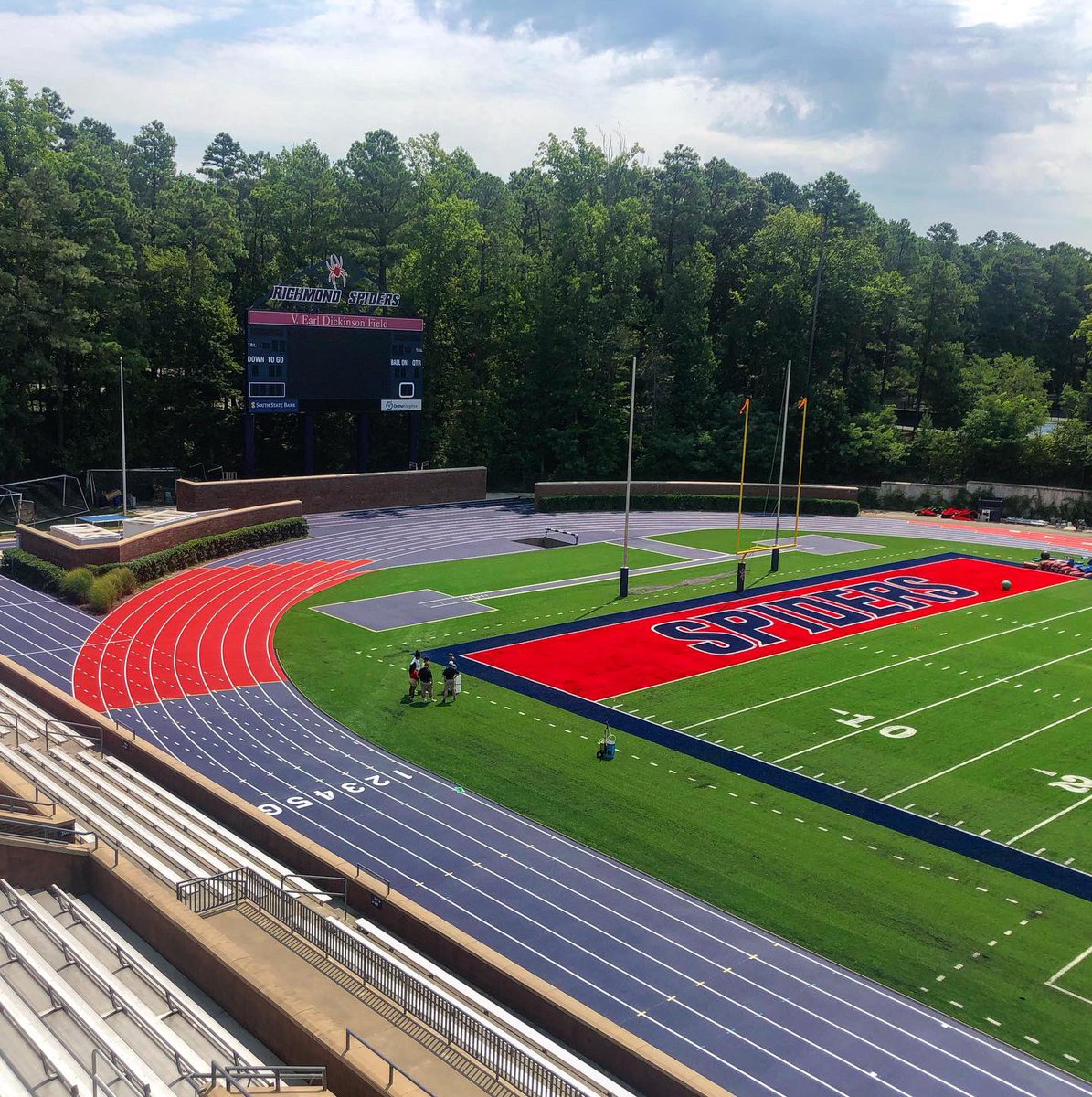RichmondXCTF's tweet image. Is the Fred Hardy Track the prettiest you have ever seen? Thanks to @BeynonSports for their efforts! #trackandfield #makingfastlookgood #spidersxctf #rva #runRVA #goSpiders