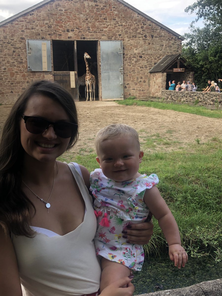 4myLeigh's tweet photo. I think I’m the luckiest person in the world  🤱🏻❤️ #babygirl #mamasgirl #8monthsold #novemberbaby #mybestfriend https://t.co/aajLQlOehr