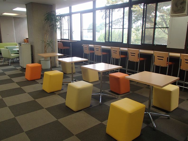 静岡大学附属図書館 Twitter ನಲ ಲ 静岡本館 学生さんにもっと快適に図書館を利用してほしくて ラウンジをおしゃれカフェ風にリニューアルしました キレイになったラウンジでぜひゆっくりお過ごしくださいませ 静岡大学附属図書館 Twitter ನಲ ಲ 静岡本館 学生さんにもっと快適に図書館を利用してほしくて ラウンジをおしゃれカフェ風にリニューアルしました キレイになったラウンジでぜひゆっくりお過ごしくださいませ