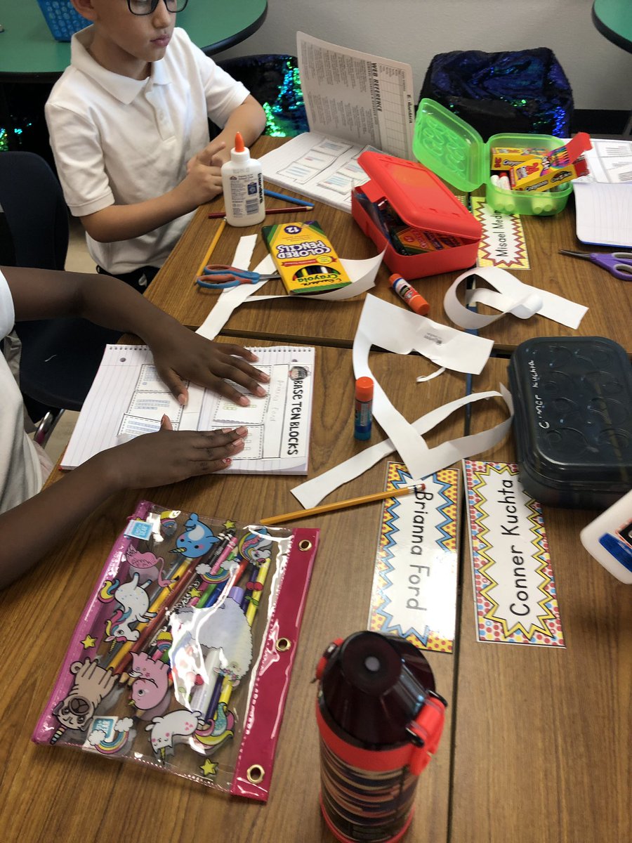 BammBamDelaRosa's tweet photo. Interactive Notebook activity for place value 🤩 #JPB2020 #jpbcoyotes #TheButlerExperience #2020Vision #TeamSISD https://t.co/4GDNMo2C5s