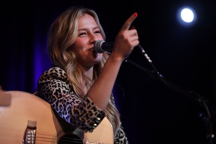 BackstageNash's tweet photo. Check out photos from the last 2 #BigStageMondays shows with #TiaSillers, @BriceLongSongs, @GarethDunlop, @RayStephenson, @ShannonLabrie, #WillBowen, @CatieOfferman and @JamiesKent at https://t.co/yQ6Ur35GMZ
#BackstageNashville #CountryMusic #Songwriters #AndrewOrthPhotos https://t.co/E4SRVjC3dR
