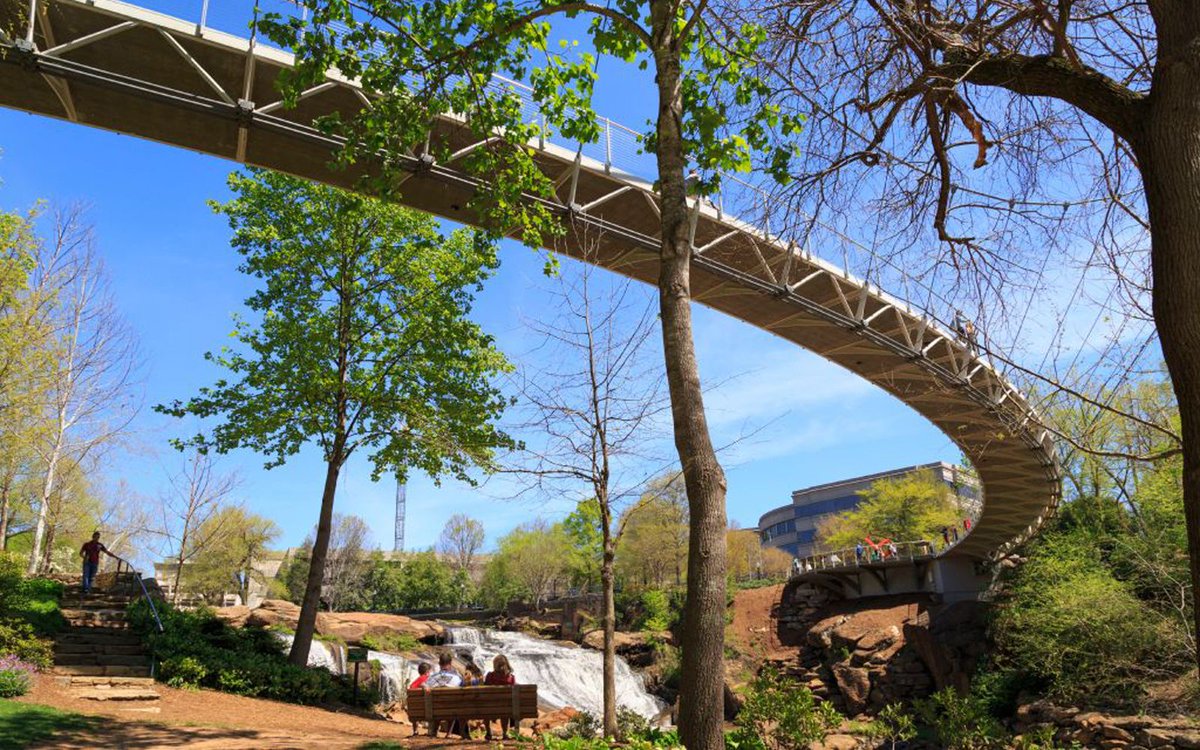 Don't take it from us, listen to <a href="/TravelLeisure/">Travel + Leisure</a> about why you should visit #yeahTHATgreenville this September (hint: the #indiecraftparade from our friends over at @makersco_ is a good reason)

buff.ly/2mvE0i0