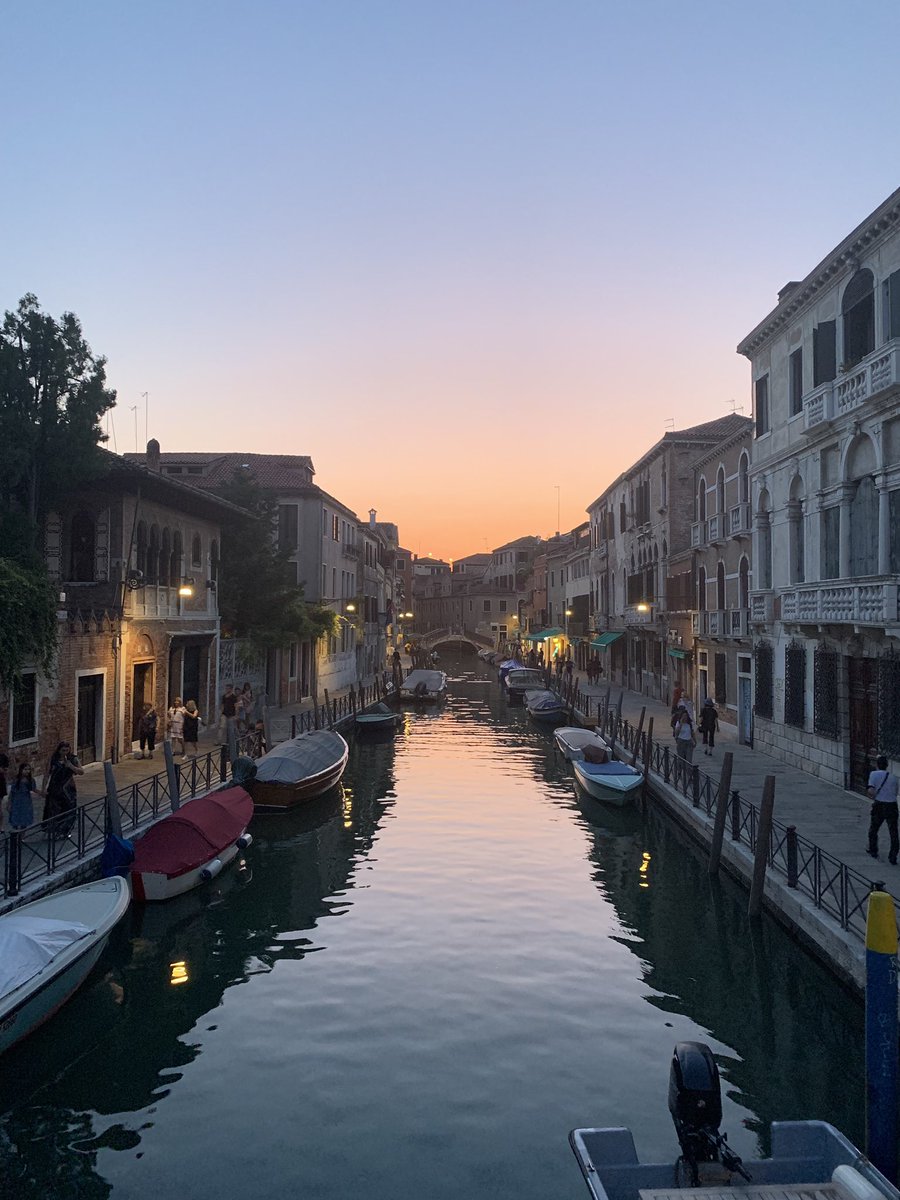 We’ve hit country number three, what a magical evening in Italy 🇮🇹 @GGMidsFTST