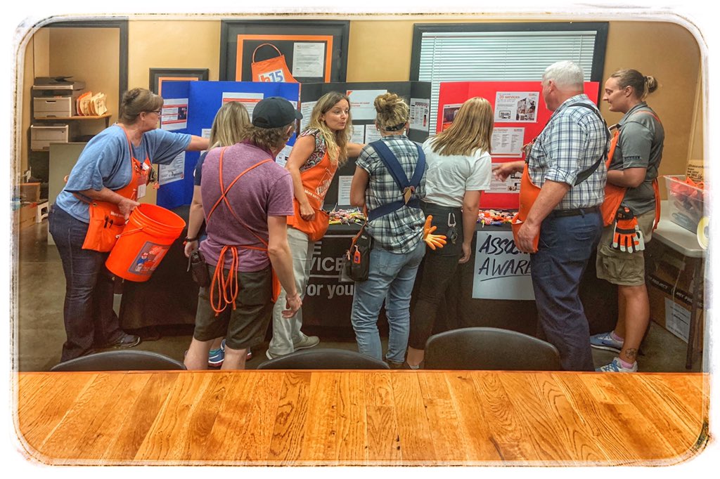 BIBPhotography's tweet photo. Whole lotta learning happening at #HD735 Service Awareness Day! @NickieWilhelm @kmn293 @ScottRoop @PennyWorleyTHD https://t.co/w1Wj7RQIE2