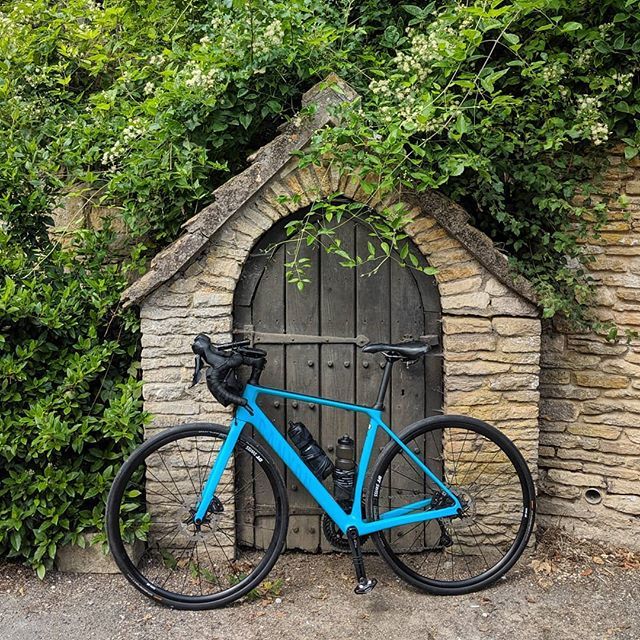 I always wonder where this little door goes! Any guesses? 🚪🧚‍♀️💫💥🧙‍♂️? #explorebybike #AATR #cyclehappy #bikeride #mycanyon #roadbike #carbon #blue #cyclelikeagirl #cyclinglife #cycletography #womenscycling #bikes ift.tt/2YhbXIx