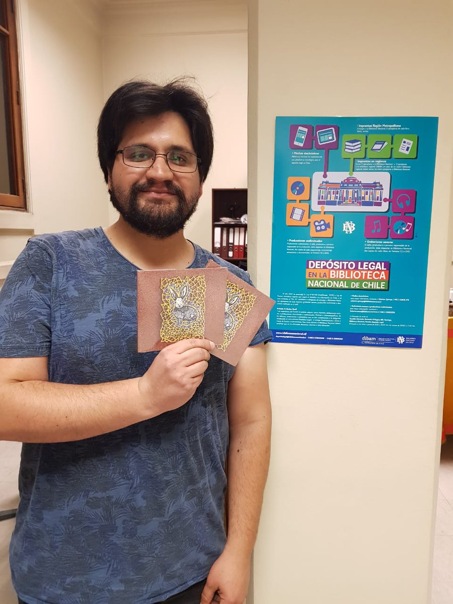 #DepósitoLegal  en  #BNdeChile  de disco "Madrigal",  de banda C.o.n.e.j.o.   Deposita personalmente en nuestra sección,  Felipe González, vocalista de la banda.