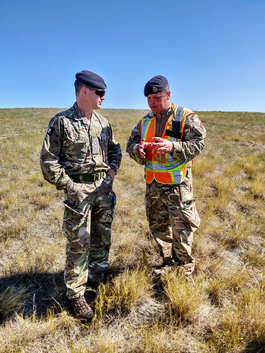 SappersBATUS1's tweet photo. Thank you to Comd 25 (CS) Engr Gp for taking the time to come have a look around BATUS. Really useful visit. @25CSEngrGp @Proud_Sappers #FollowTheSapper https://t.co/bGoOE7PUMK