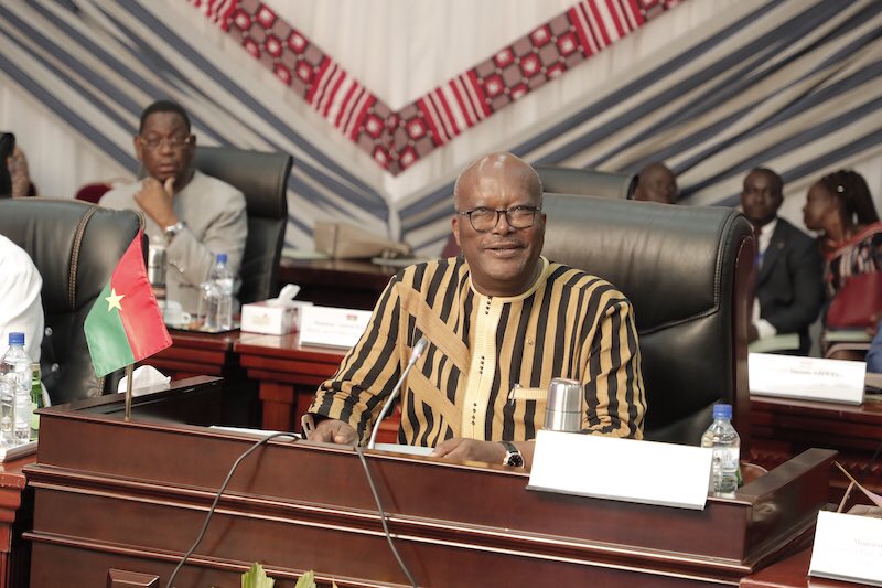 Presidenceci's tweet photo. Le #TAC8 a été l’occasion pour les deux Chefs d’Etat de réaffirmer leur engagement à œuvrer au renforcement de la coopération bilatérale entre la Côte d’Ivoire et le Burkina Faso à travers la recherche de solutions idoines aux préoccupations des populations. https://t.co/WkIIzME1A4