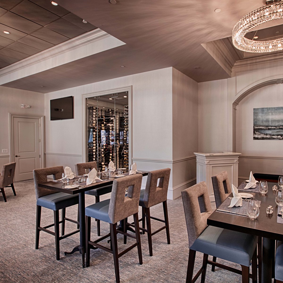 Our ENV New Jersey team recently renovated the Alpine Country Club’s, changes to the interior included wall removal, new furniture, and carpeting. By adding light grays and whites throughout the space the natural light truly brightens up this newly refreshed space. #env_nj