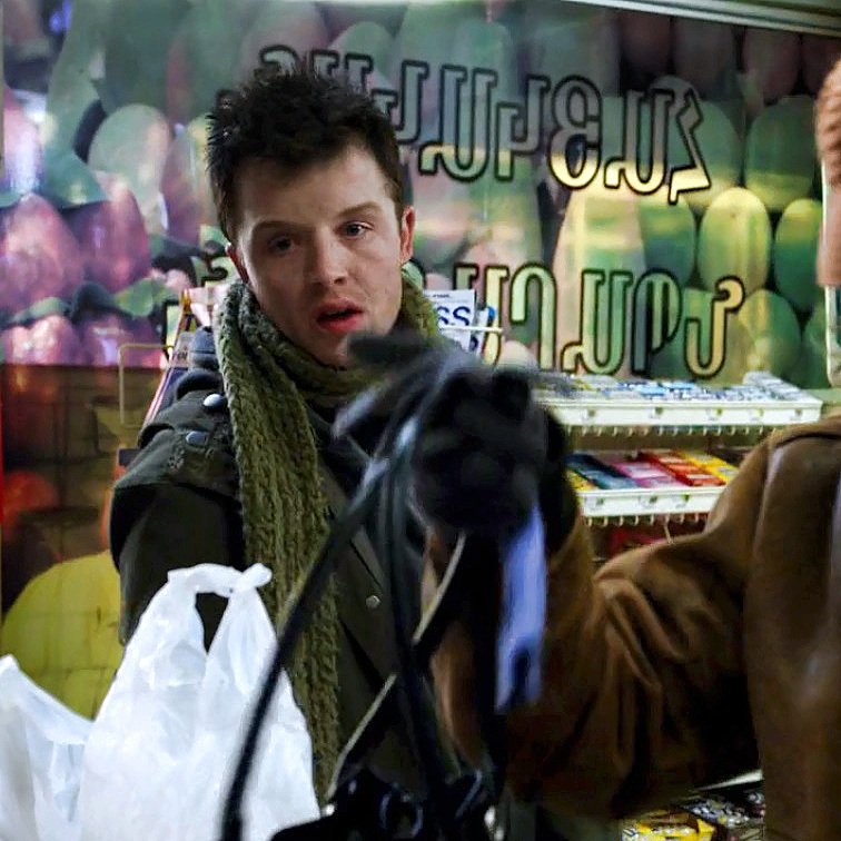 the 1000 and one facial expressions of Mickey Milkovich. a thread.