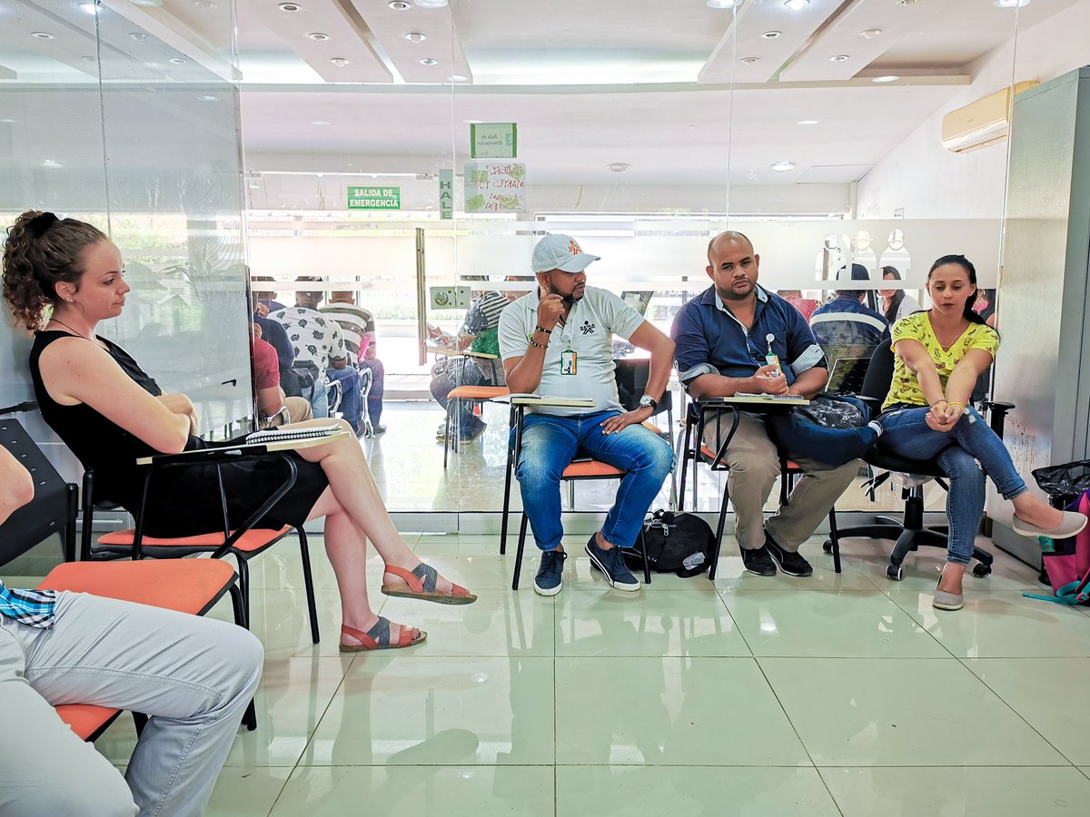 #SENAEmprendeRural 🌾en #Bolívar, realizó transferencia de conocimientos entre voluntarios estadounidenses del Cuerpo de Paz y gestores SENA de fortalecimiento,  para articularse 🤝 en el acompañamiento empresarial a las unidades productivas de la región.
#PeaceCorpsColombia 👏