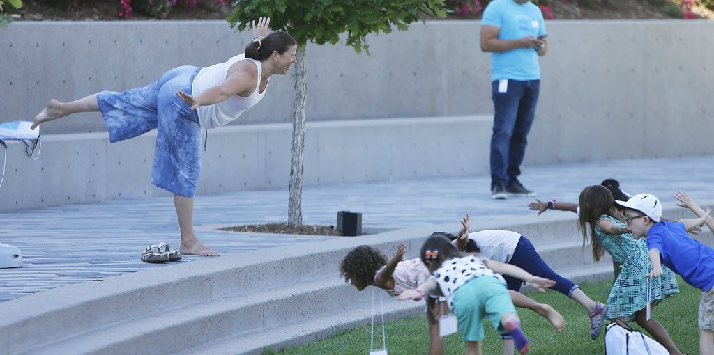 SchwabJobs's tweet image. Schwab Parents Network is an employee resource group that is an "Example of how employees are working together to look out for each other." – Annie, National Co-Chair. Check out some of the pictures from their recent event Take Your Kid to Work Day! #SchwabLife