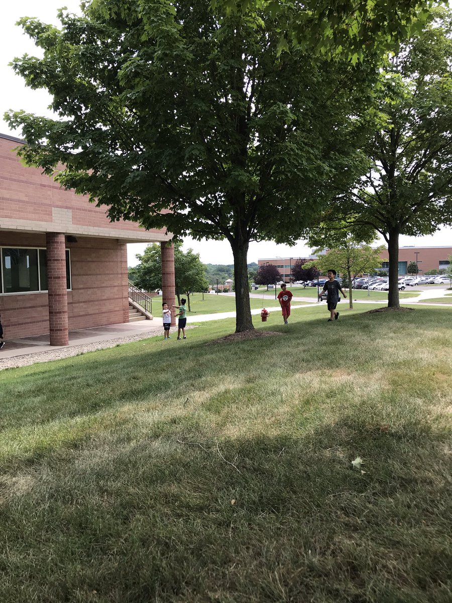 KidsStandard's tweet image. Look at our group of twins having fun! What a special day at camp we had❤️