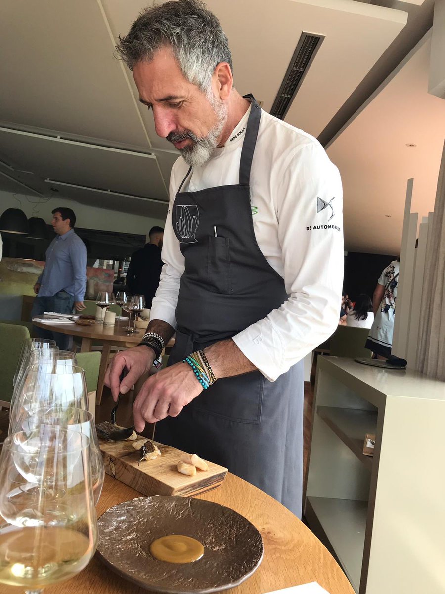 grillandrum's tweet photo. The maestro at work. Amazing experience. https://t.co/h9b7kPVot7